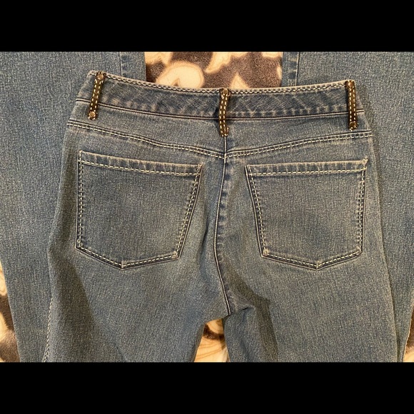 Elie Tahari midrise stitch jeans size 30, length 31 - Picture 2 of 3